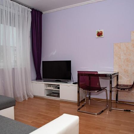 Lovely One Bedroom Apartment Nové Zámky Екстериор снимка
