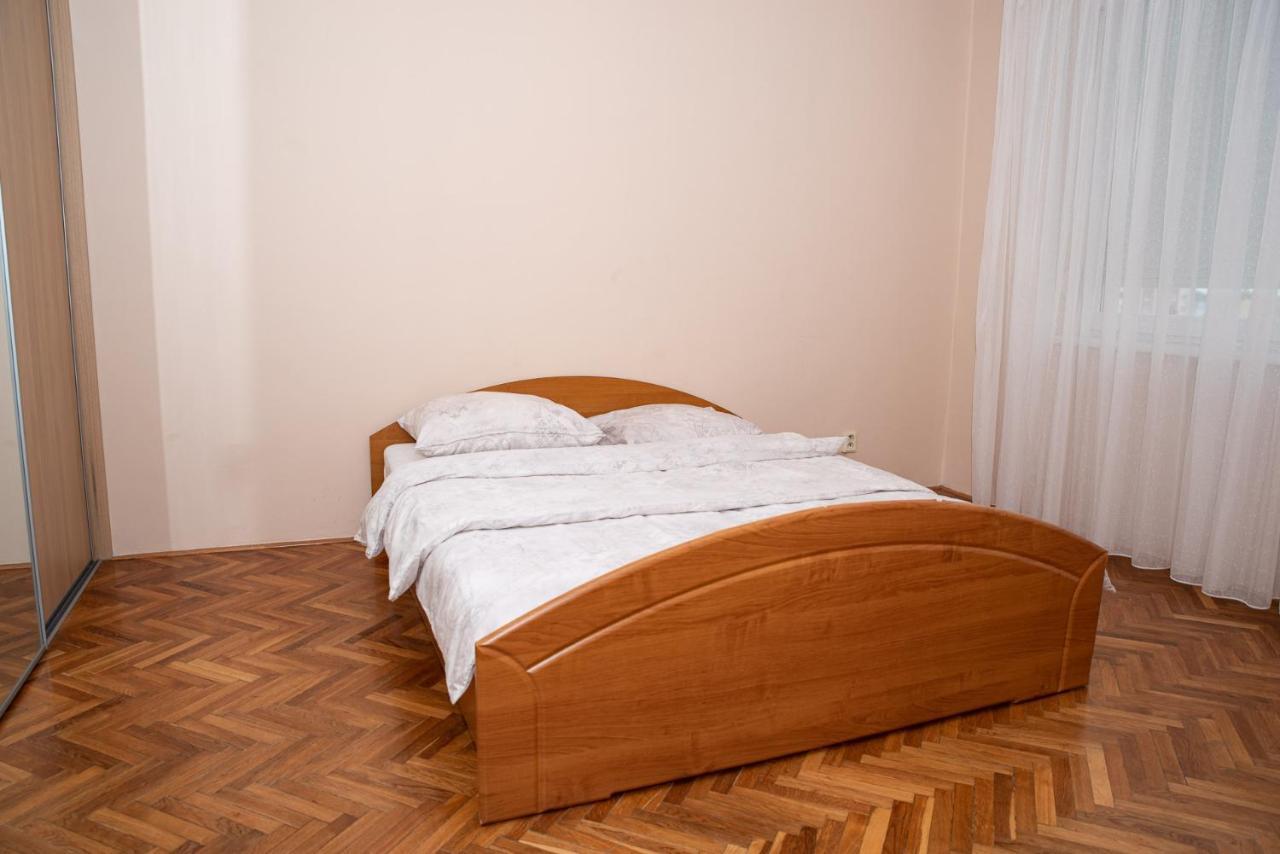 Lovely One Bedroom Apartment Nové Zámky Екстериор снимка