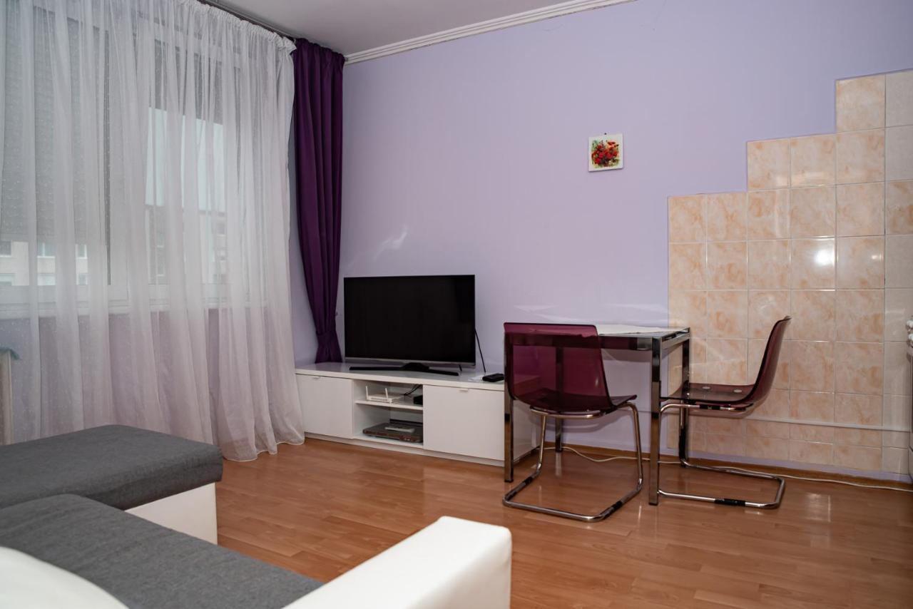 Lovely One Bedroom Apartment Nové Zámky Екстериор снимка
