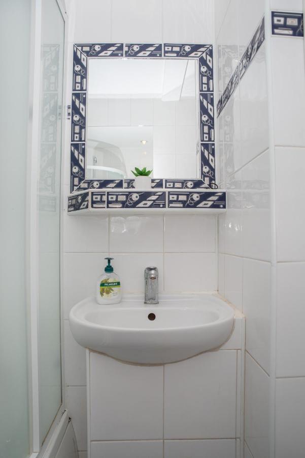Lovely One Bedroom Apartment Nové Zámky Екстериор снимка