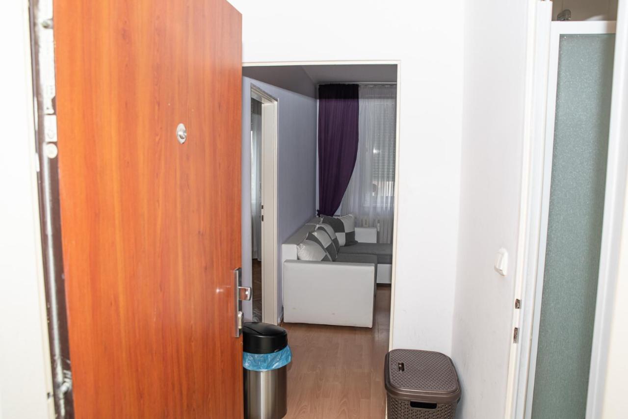 Lovely One Bedroom Apartment Nové Zámky Екстериор снимка